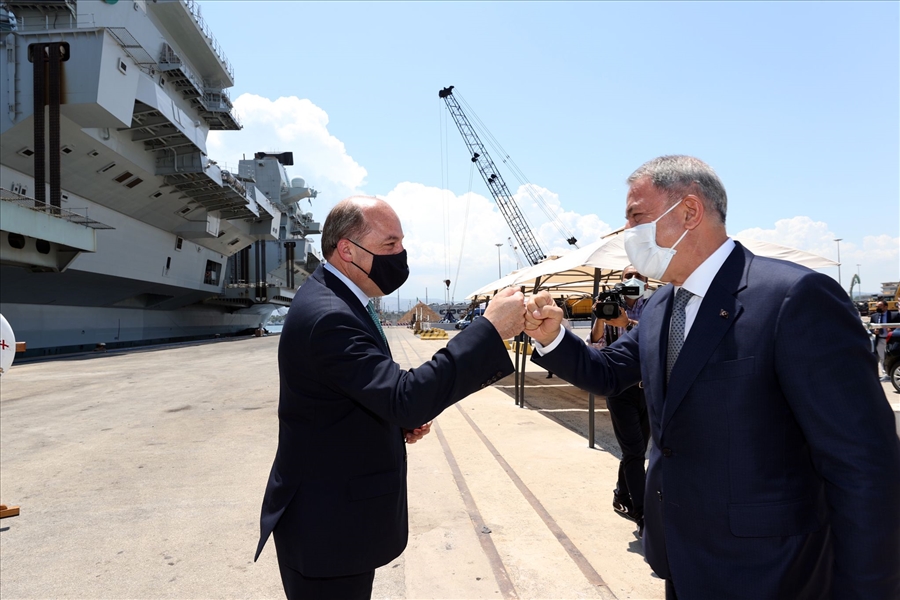 Millî Savunma Bakanı Hulusi Akar, İtalya ve İngiltere Savunma Bakanları ile Sicilya’daki Üçlü Toplantıda Bir Araya Geldi